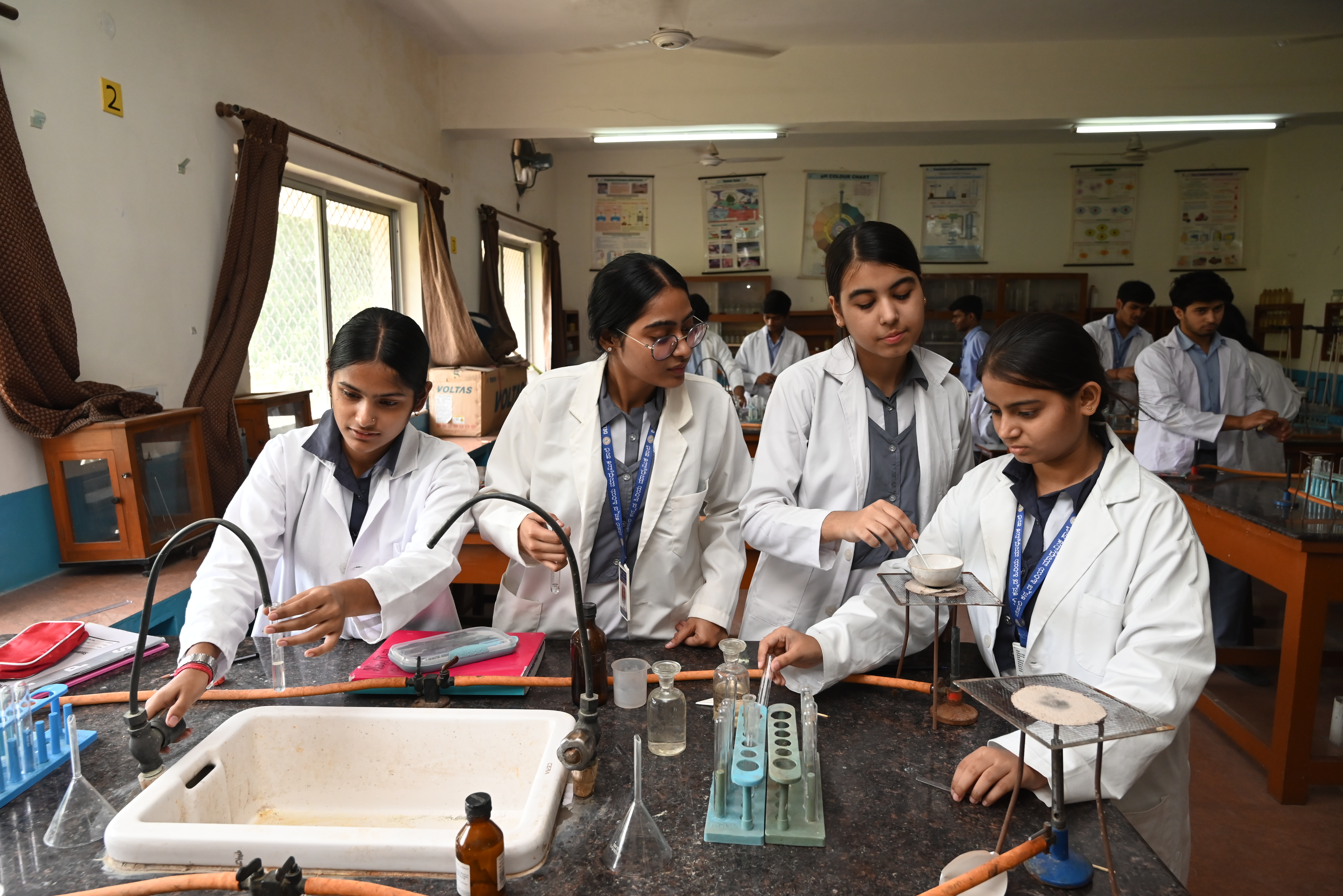 Science Laboratories Image8