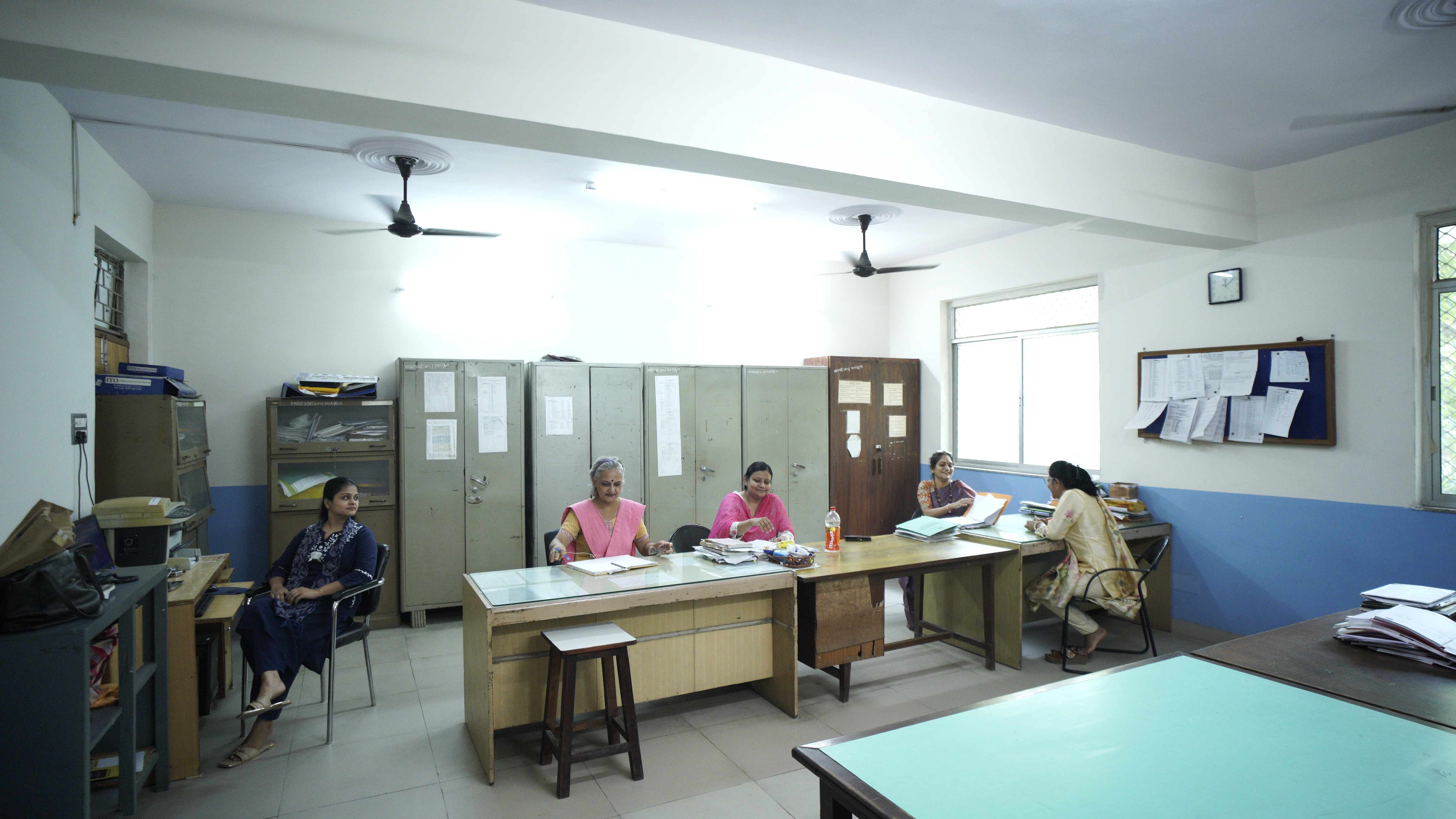 Desk2, photo 9